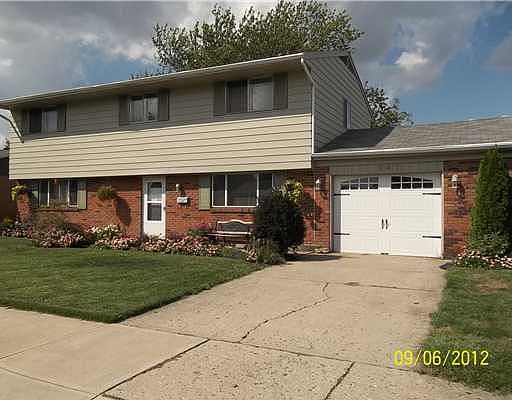 2nd image of 947 Linwood Dr