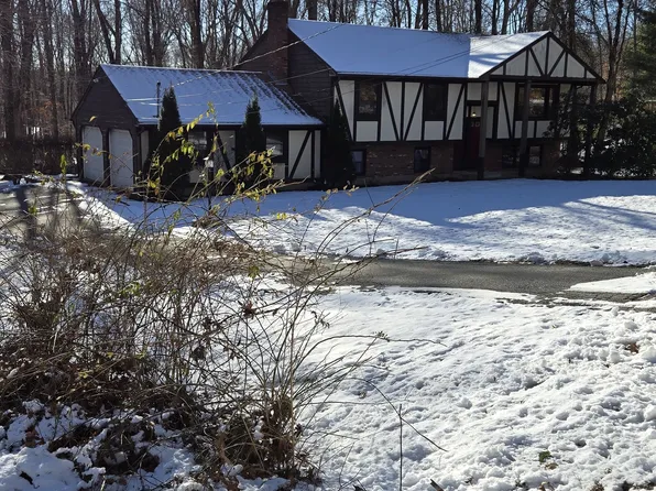 66 Black Ash Road, Montville, CT 06370