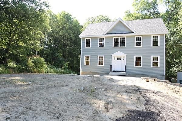 2nd image of 70 Frankland Rd