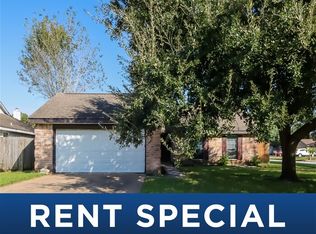 4702 Silver Frost Dr, Houston, TX 77066