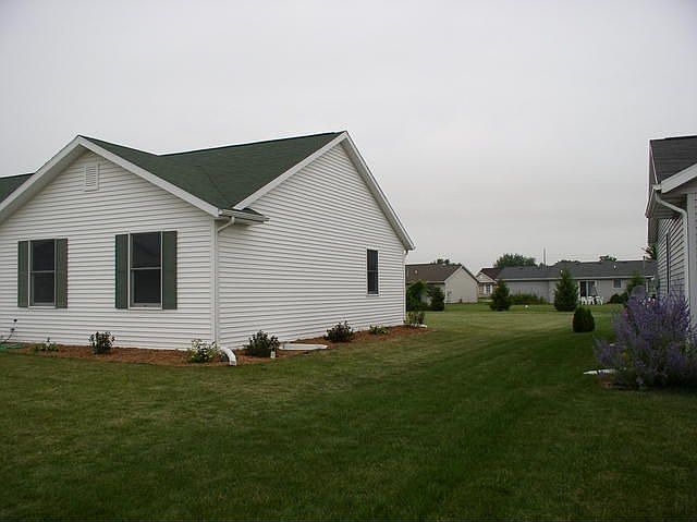 2nd image of 1003 Lucerne Dr
