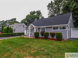 90 Ashley Rd, Edison, NJ 08817