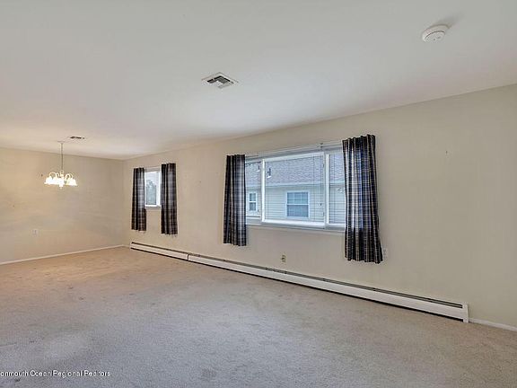 4th image of 678 Jamaica Blvd