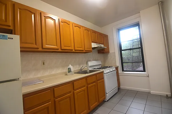 Rented by The Agency | media 19