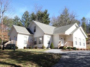 127 Sleepy Hollow Ln, White Sulphur Springs, WV 24986