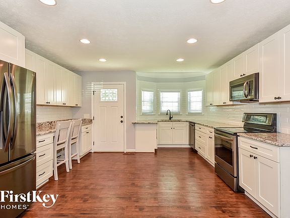 4th image of 418 Silver Springs Ln