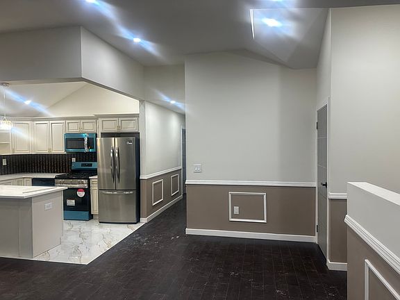 3rd image of 167-20 140th Ave Floor 2