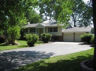 2237 Lakewood Trl, Fort Dodge, IA 50501