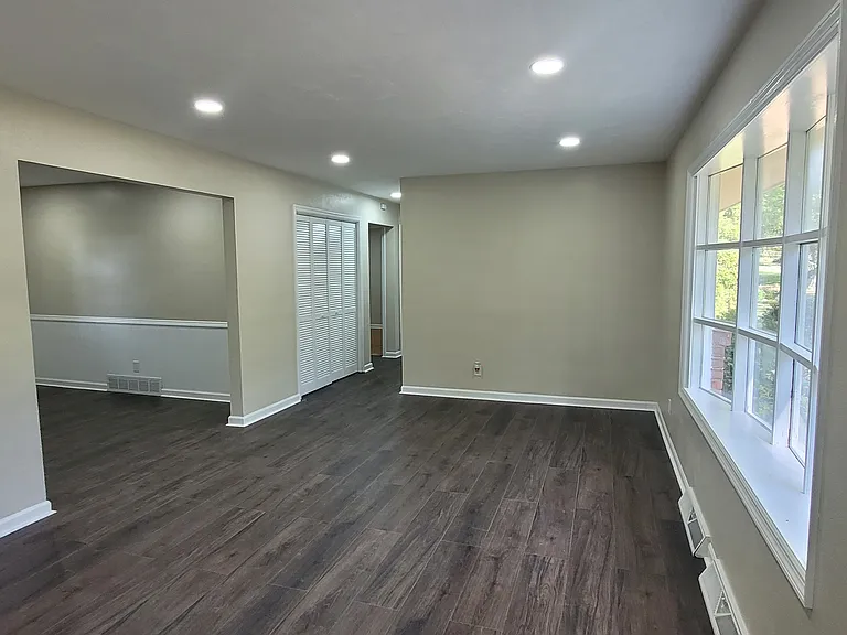 4120 Mallard Dr — Photo 3