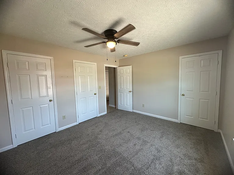 115 Edward Ct #4 — Photo 6