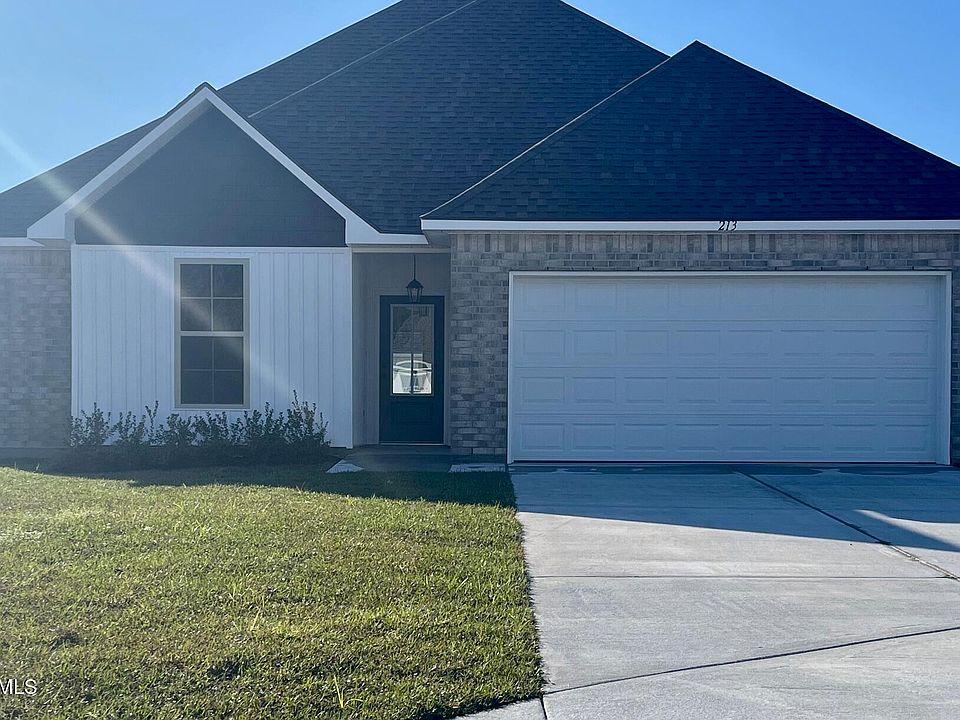 1st image of 213 Nandina Dr