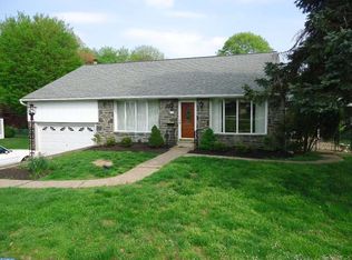 13 S New Ardmore Ave, Broomall, PA 19008