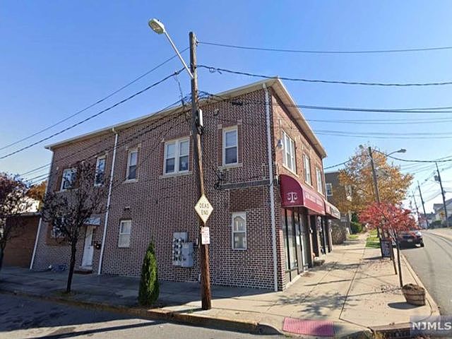 1st image of 437 Kingsland Ave APT 2