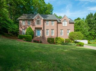 343 Leeward Walk Ln, Alpharetta, GA 30005