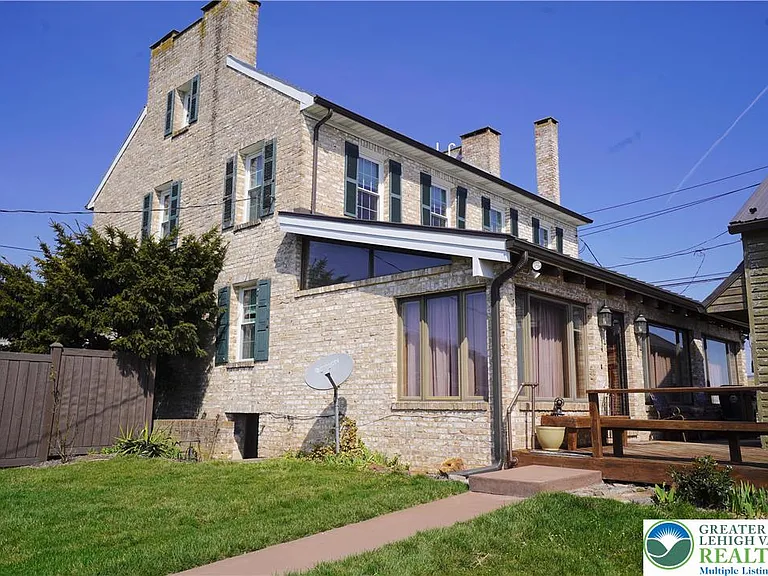 9020 Schantz Rd — Photo 25