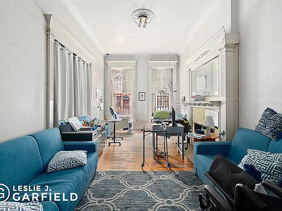 4th image of 131 W 118th St