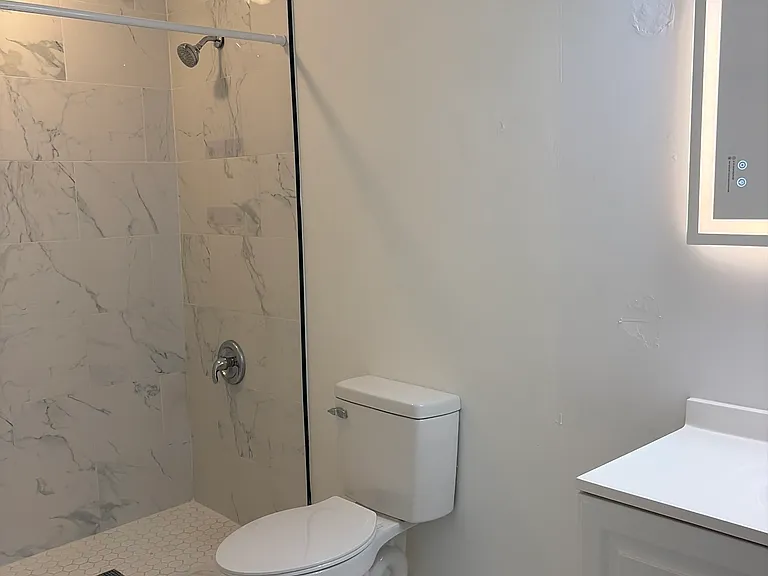 368 Parkdale Blvd #2 — Photo 8
