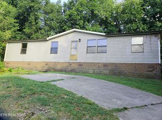 421 Old Piney Rd, Maryville, TN 37803