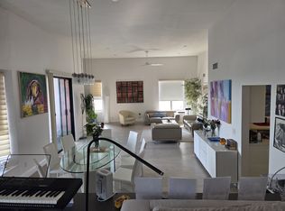 (Undisclosed Address), Sherman Oaks, CA 91403