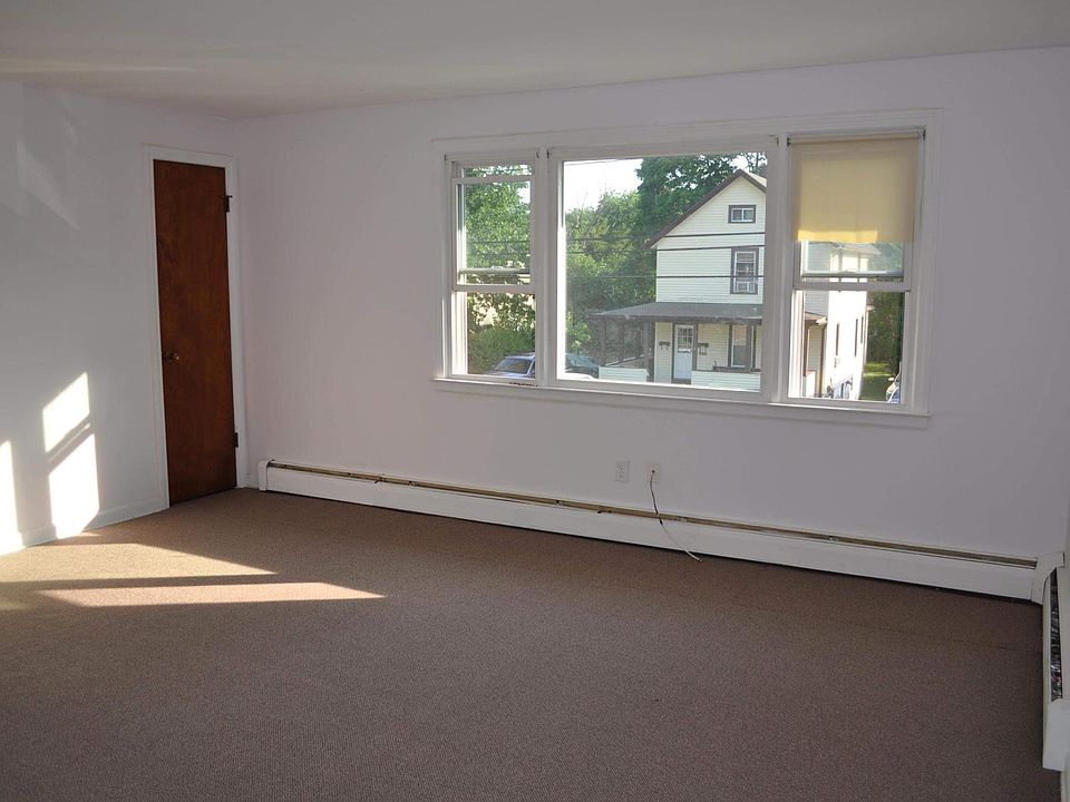 2nd image of 12 Maple Ave APT 1