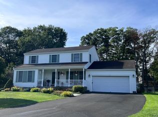 17 Teresa St, Latham, NY 12110