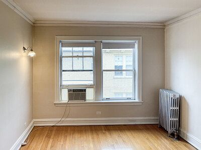 3rd image of 1620 W Sunnyside Ave #1