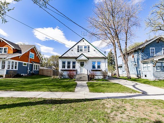 4th image of 1525 4th Ave S