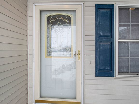 3rd image of 18805 Meadowflower Dr