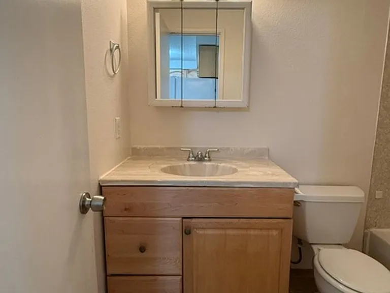 2408 Grand AVE Everett, WA 98021 — Photo 11