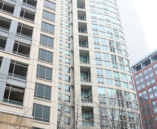 3rd image of 345 N La Salle Dr APT 2002