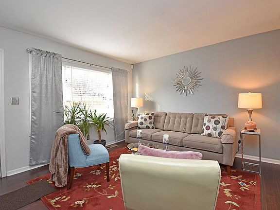 3rd image of 4666 Ashtree Dr