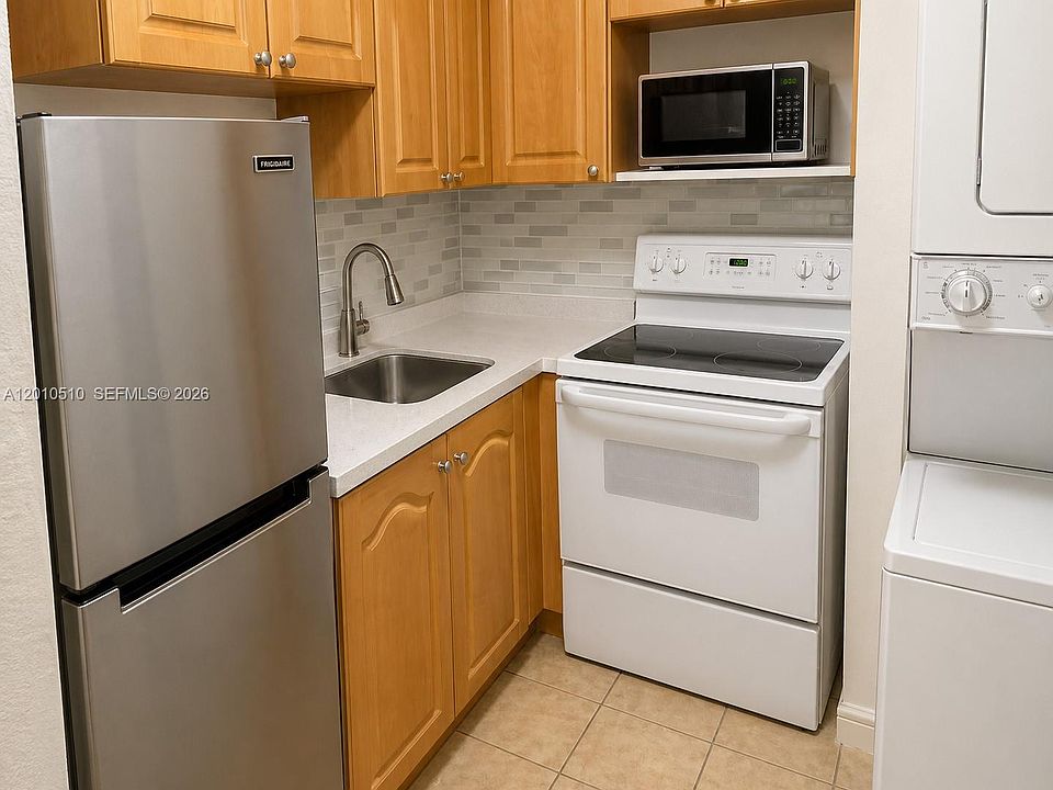 2nd image of 1930 SW 2nd St #4
