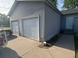1820 7th Ave #1820, Silvis, IL 61282