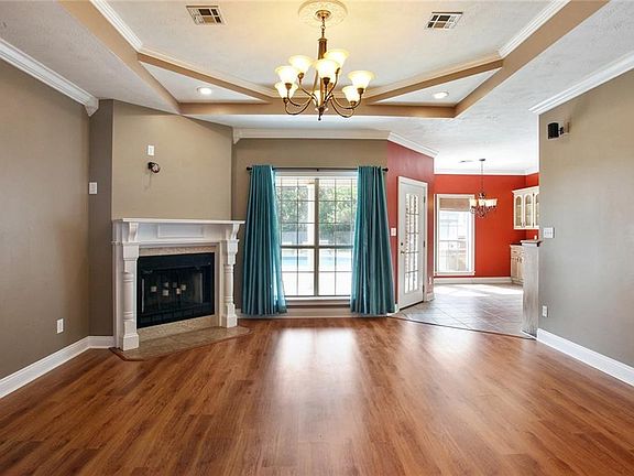 3rd image of 1133 Oakleaf Ln