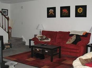 3rd image of 451 Kennedy Pl