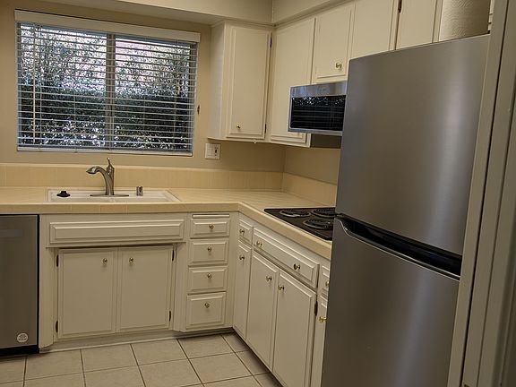 5th image of 3685 Vista Campana N Unit 25