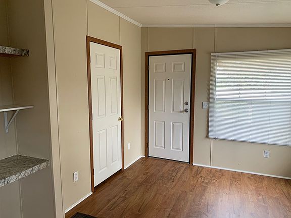 3rd image of 135 Langtree Rd