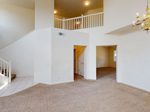4th image of 983 Woodland Dr