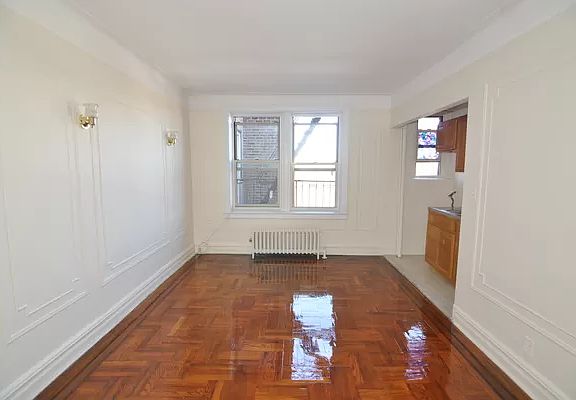 2nd image of 4115 46th St APT 5C