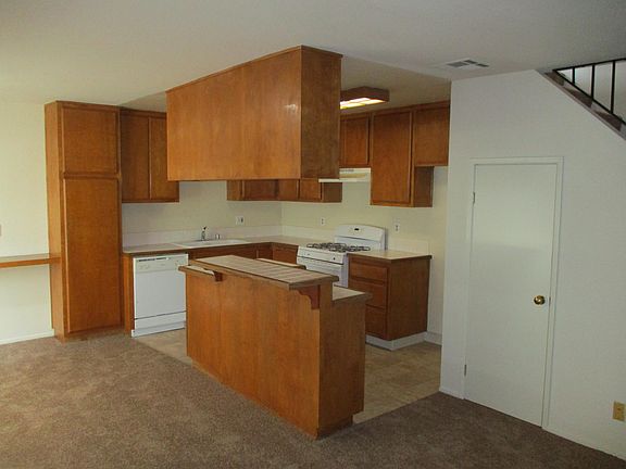 4th image of 12630 Mitchell Ave #4