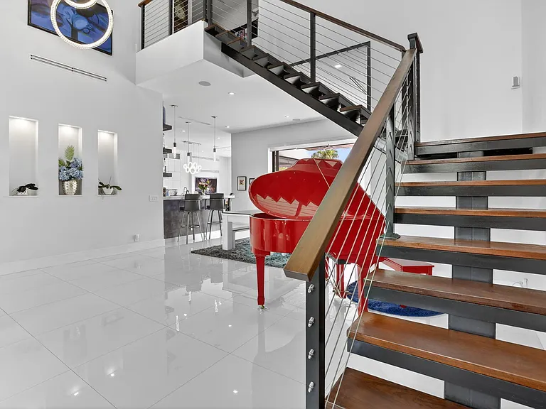334 Isle Of Capri Dr — Photo 37
