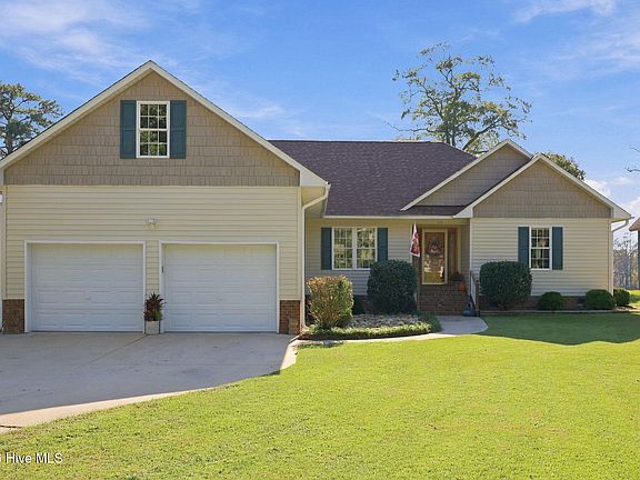 2nd image of 106 Arbor Drive
