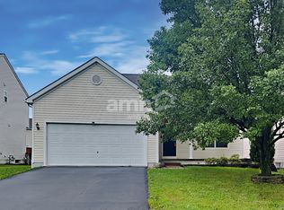 828 Cedar Run Dr, Blacklick, OH 43004