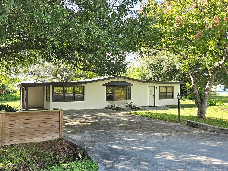 1st image of 3241 NW 32ND Avenue