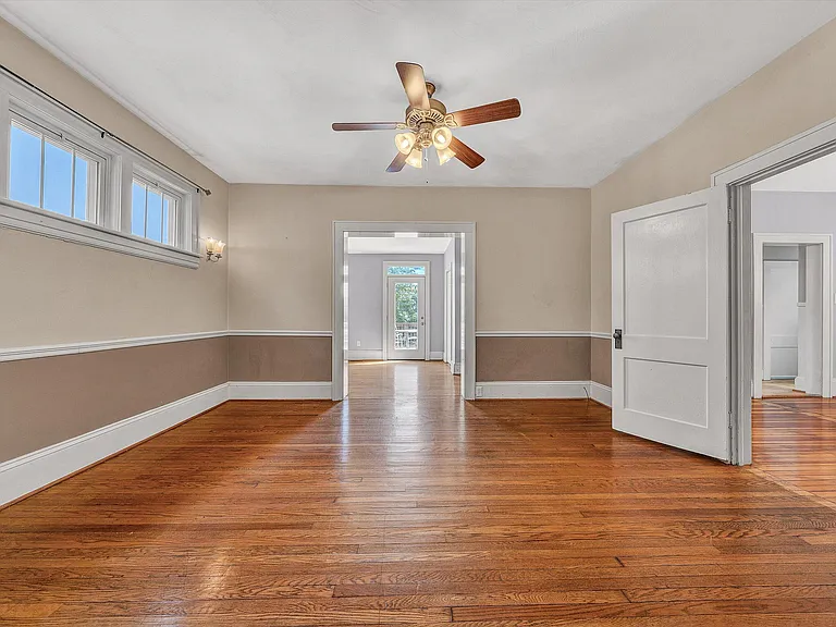 2266 Maiden Ln SW — Photo 12