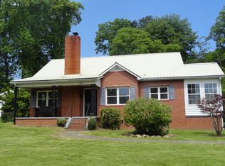507 E Oak St, Marion, NC 28752