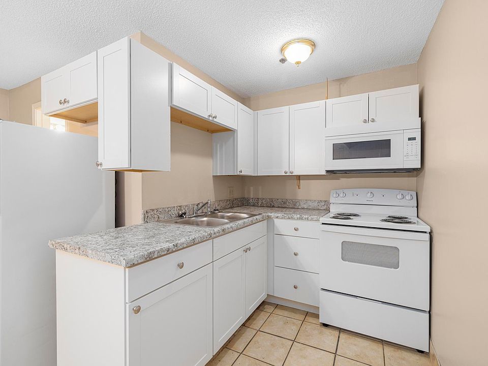 1st image of 403 S Roan St #13