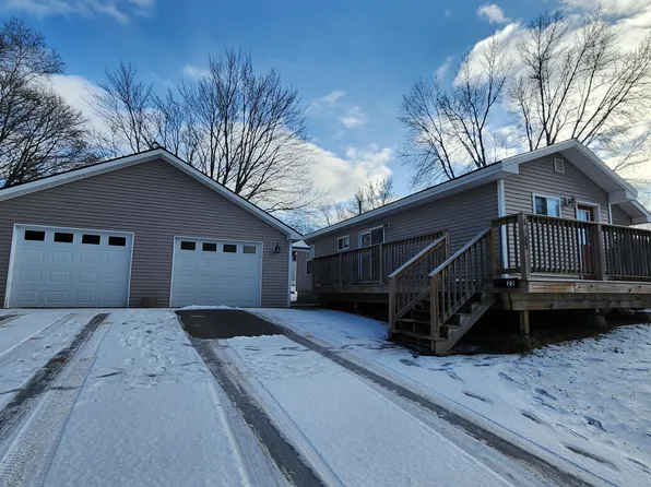 22 Hale Street, Lincoln, ME 04457