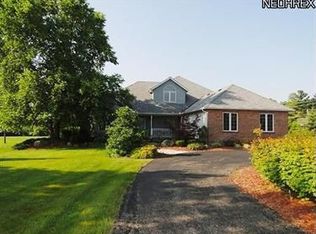 2162 Bellus Rd, Hinckley, OH 44233