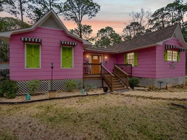 716 Itasca Pl, Dauphin Island, AL 36528